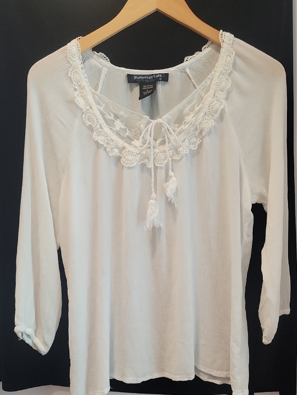 Bohemian Cafe Size L Women's White Crochet-Trim Peasant Top